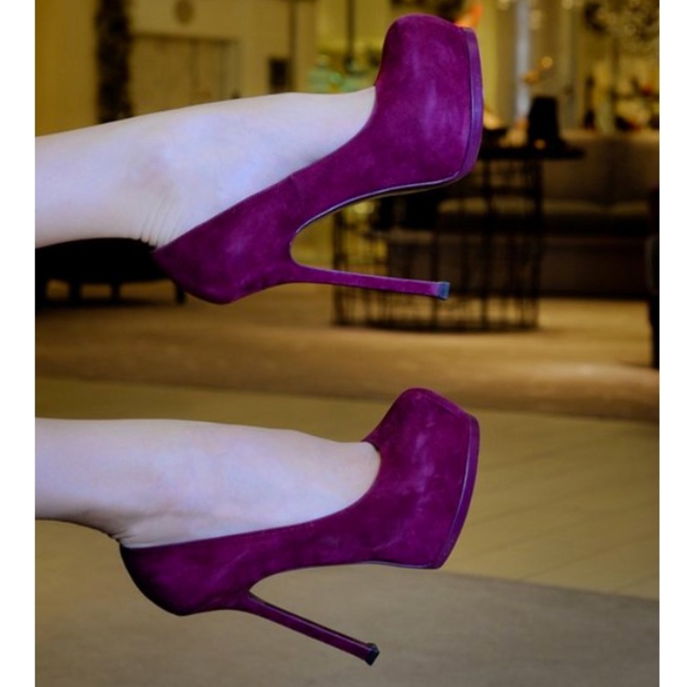 💜YSL Tribute Pumps 💜